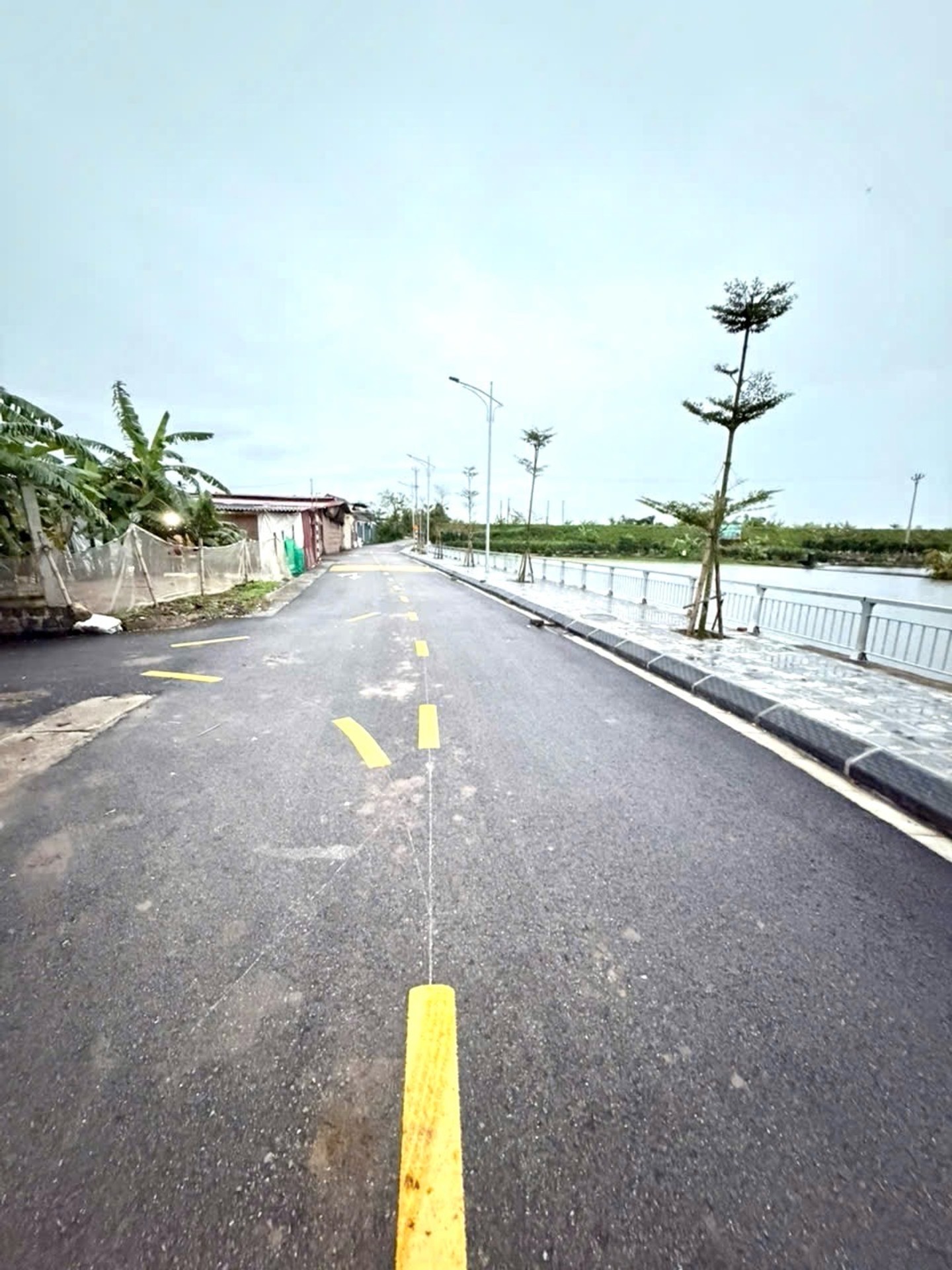 Bán lô đất hiếm lô góc, ô tô tránh, sẵn sàng kinh doanh!