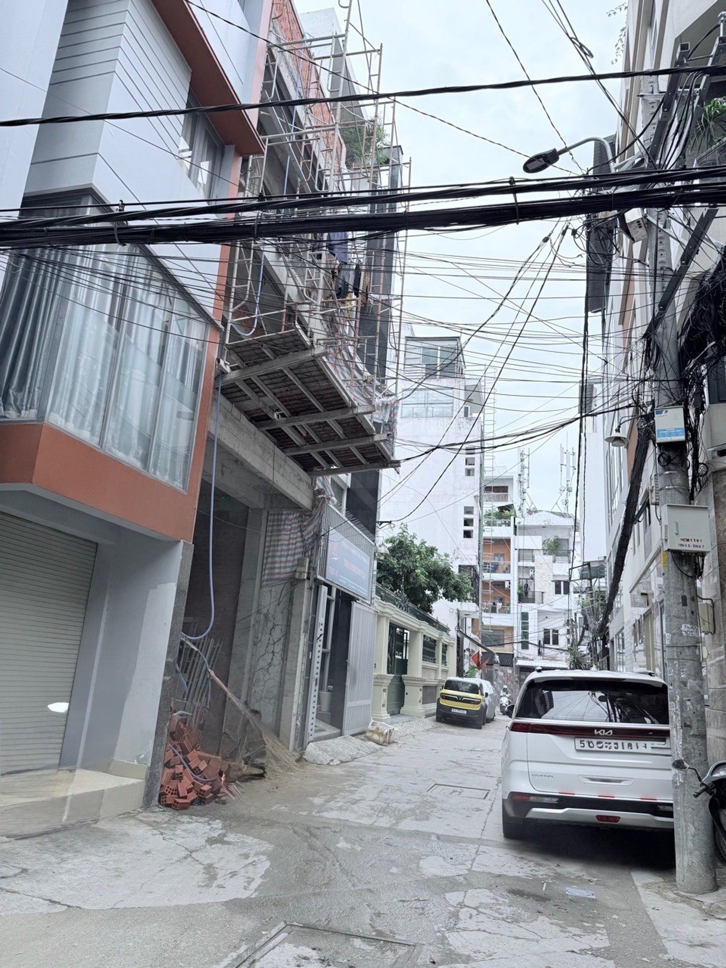 Cơ hội hiếm có: Nhà 3 tầng mặt tiền 6m, hẻm ô tô, trung tâm Bình Thạnh