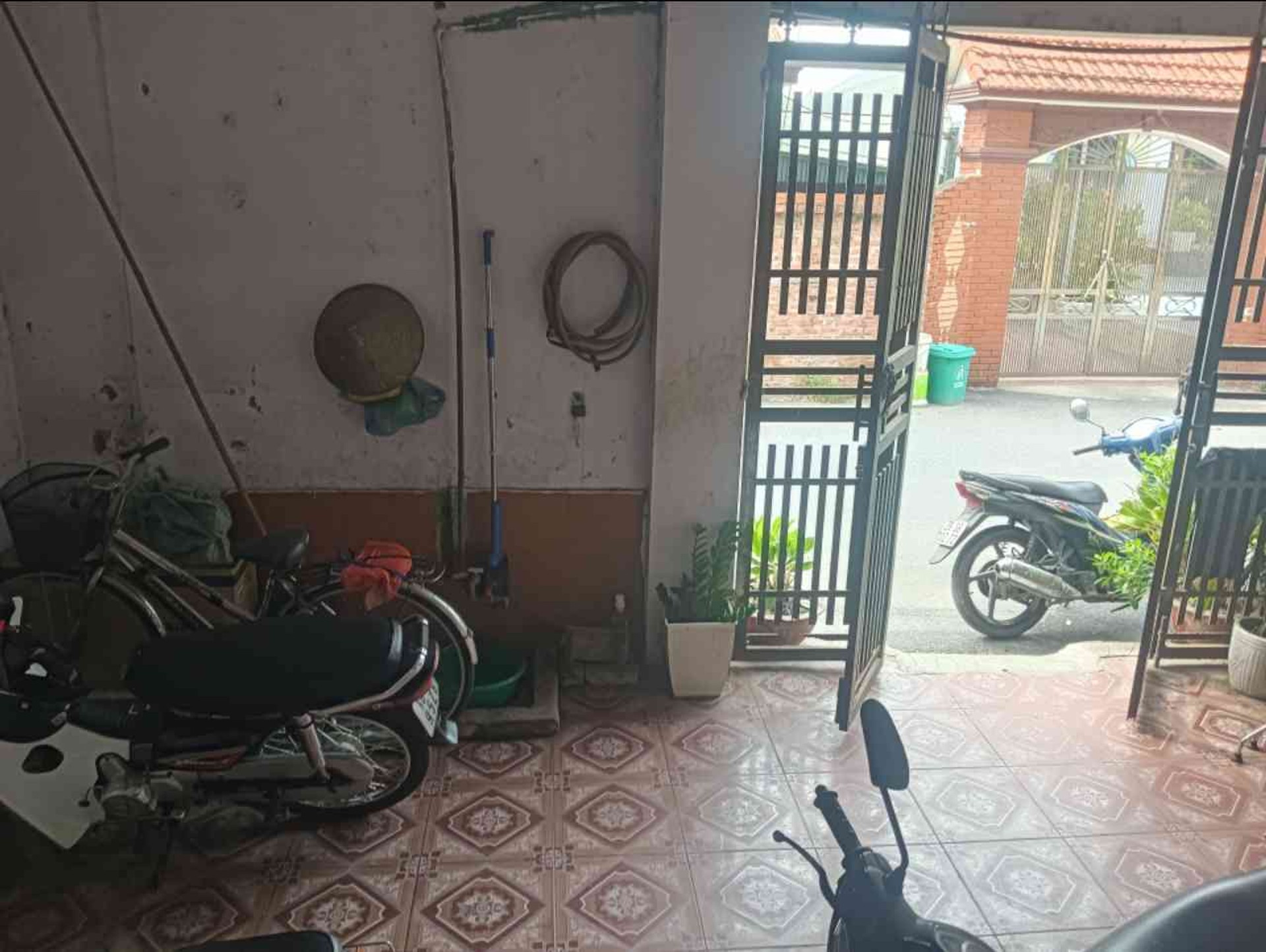 Nhà mặt phố kinh doanh thôn Lạc Nông, rộng 101m2 giá cực tốt