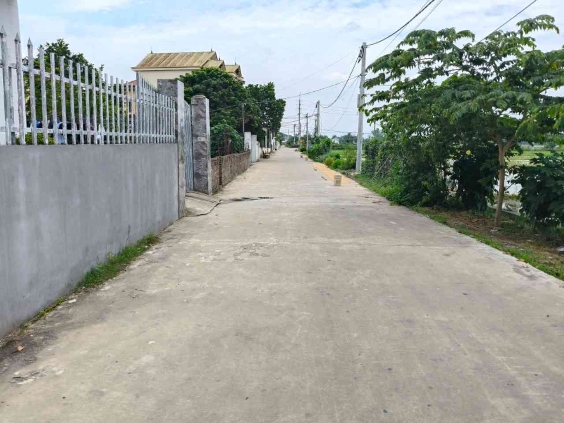 Bán lô đất ở 200m full thổ cư, tại Xuân Lễ - Tân Dân - Sóc Sơn / Xuân Sơn - Kim Anh - Hà Nội