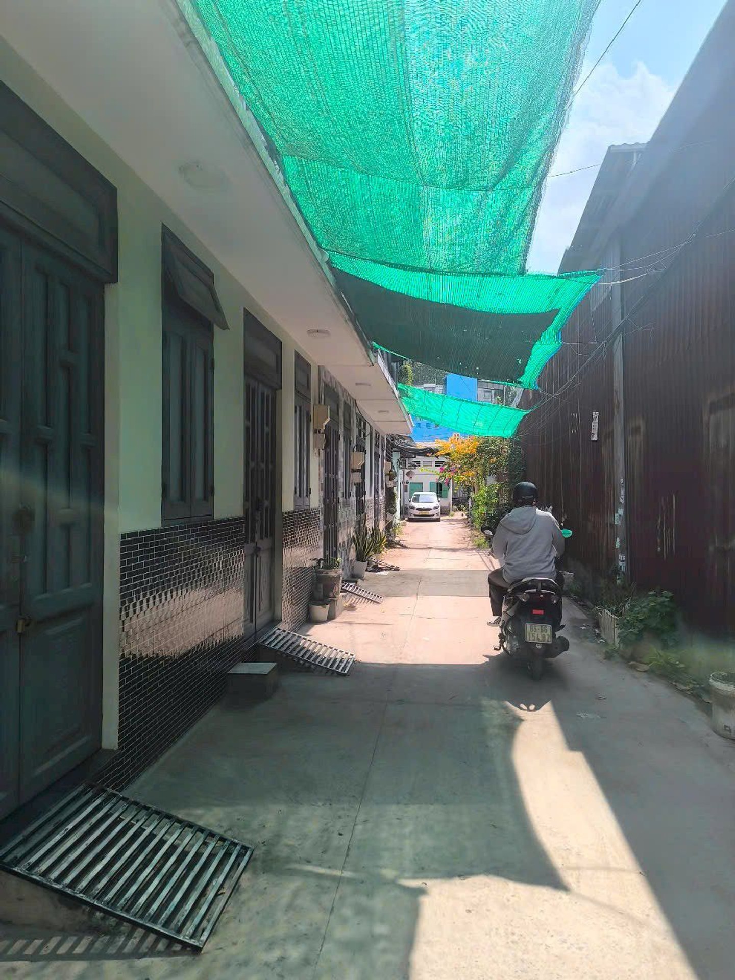SIÊU HOT – NHÀ ĐẸP GIÁ MỀM GIỮA TRUNG TÂM Q9!
Chỉ 2.3TỶ – SỞ HỮU