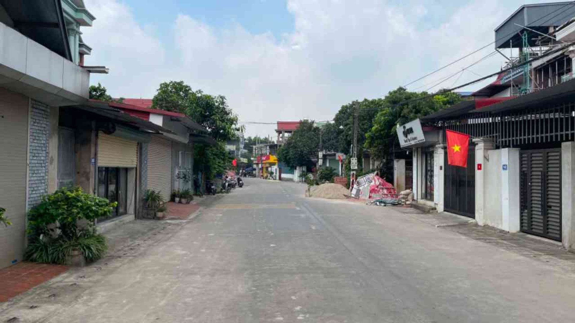 Đầu Tư Siêu Hời - Đất Mặt Tiền Kinh Doanh, Gần Sân Bay Nội Bài!