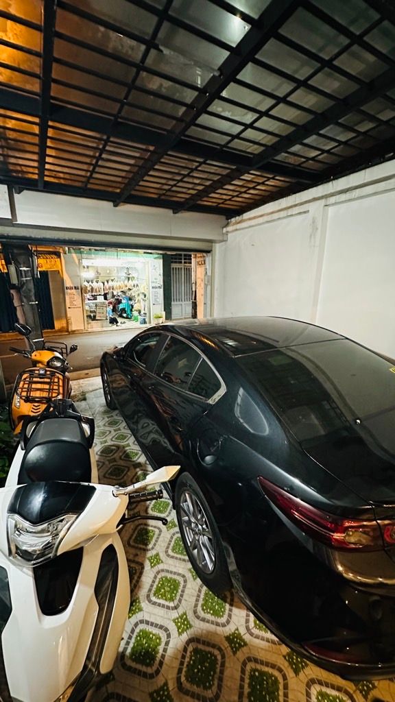 Nhà mặt tiền kinh doanh đa ngành mà giá thấp hơn trong hẻm ,chính chủ xây kiên cố ngay TT Phú Nhuận