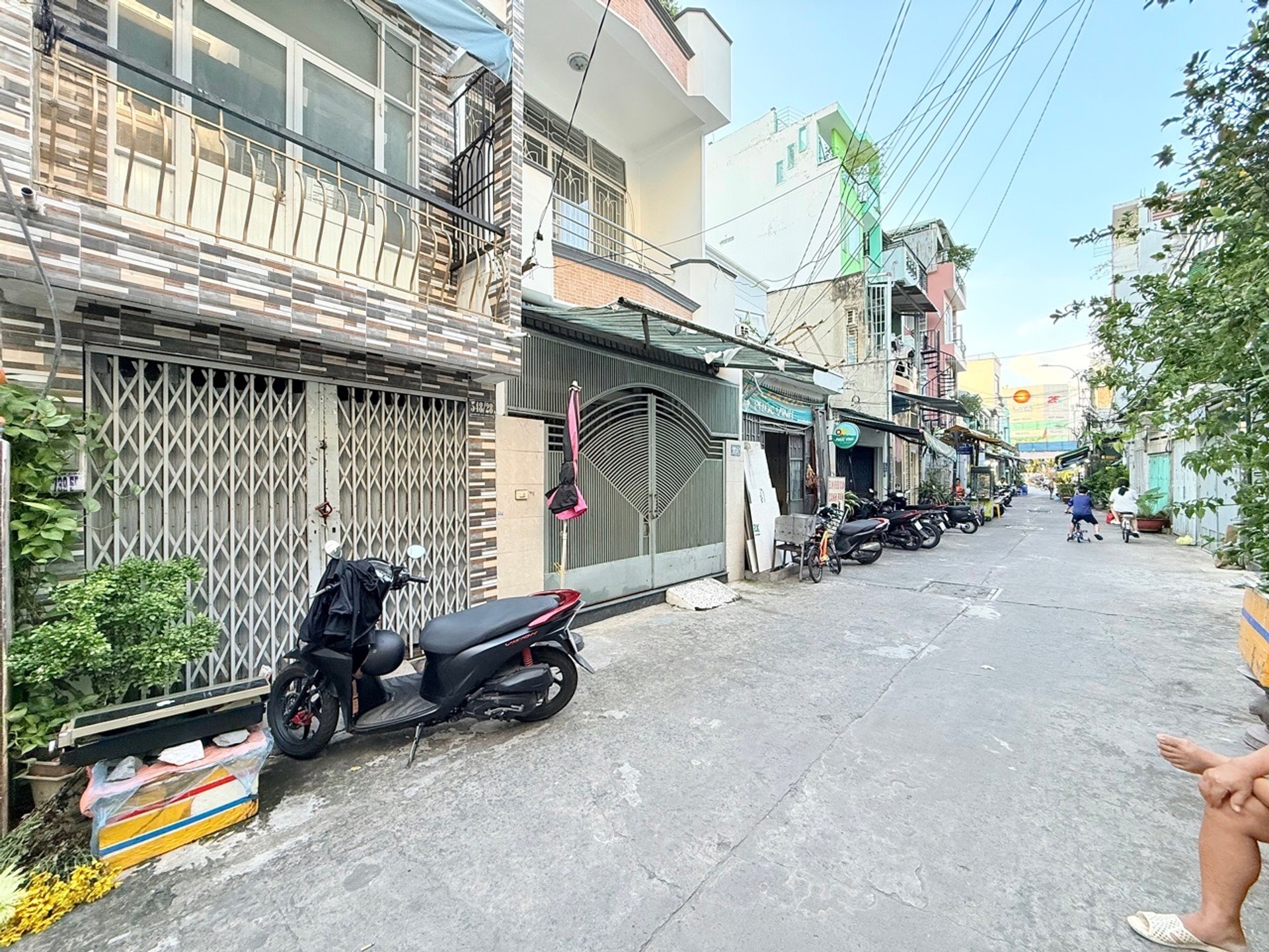 🍍Nhà. Bán. PHAN VĂN TRỊ DTSD 70 m2-
- 3 TẦNG LẦU -FULL NỘI THẤT - - CHỈ 4.65T.

Thuận lợi các co