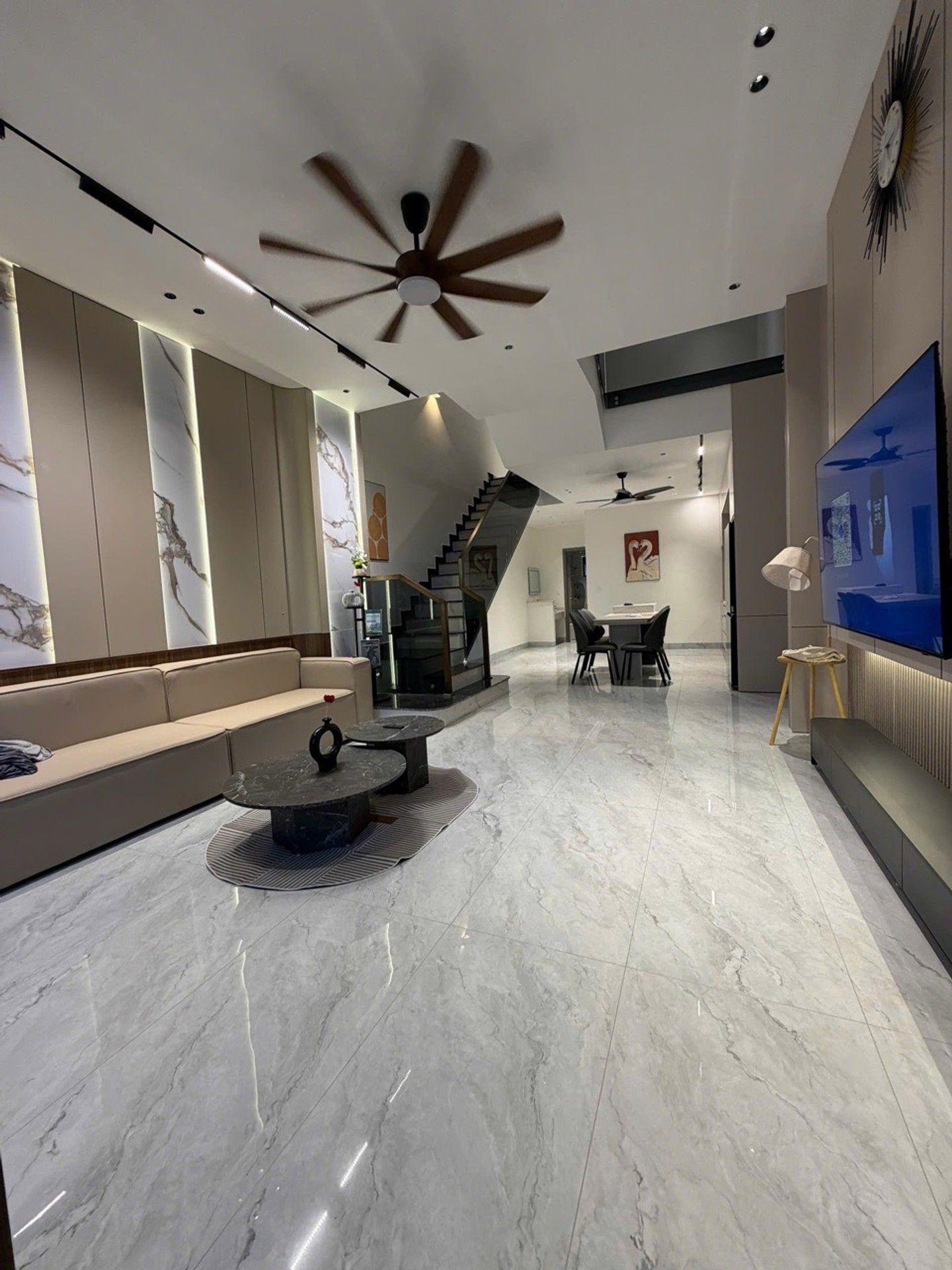 😳 96M² Ở HÒA XUÂN – 3 PHÒNG NGỦ ĐỀU KHÉP KÍN, CÓ CẢ SÂN Ô TÔ!