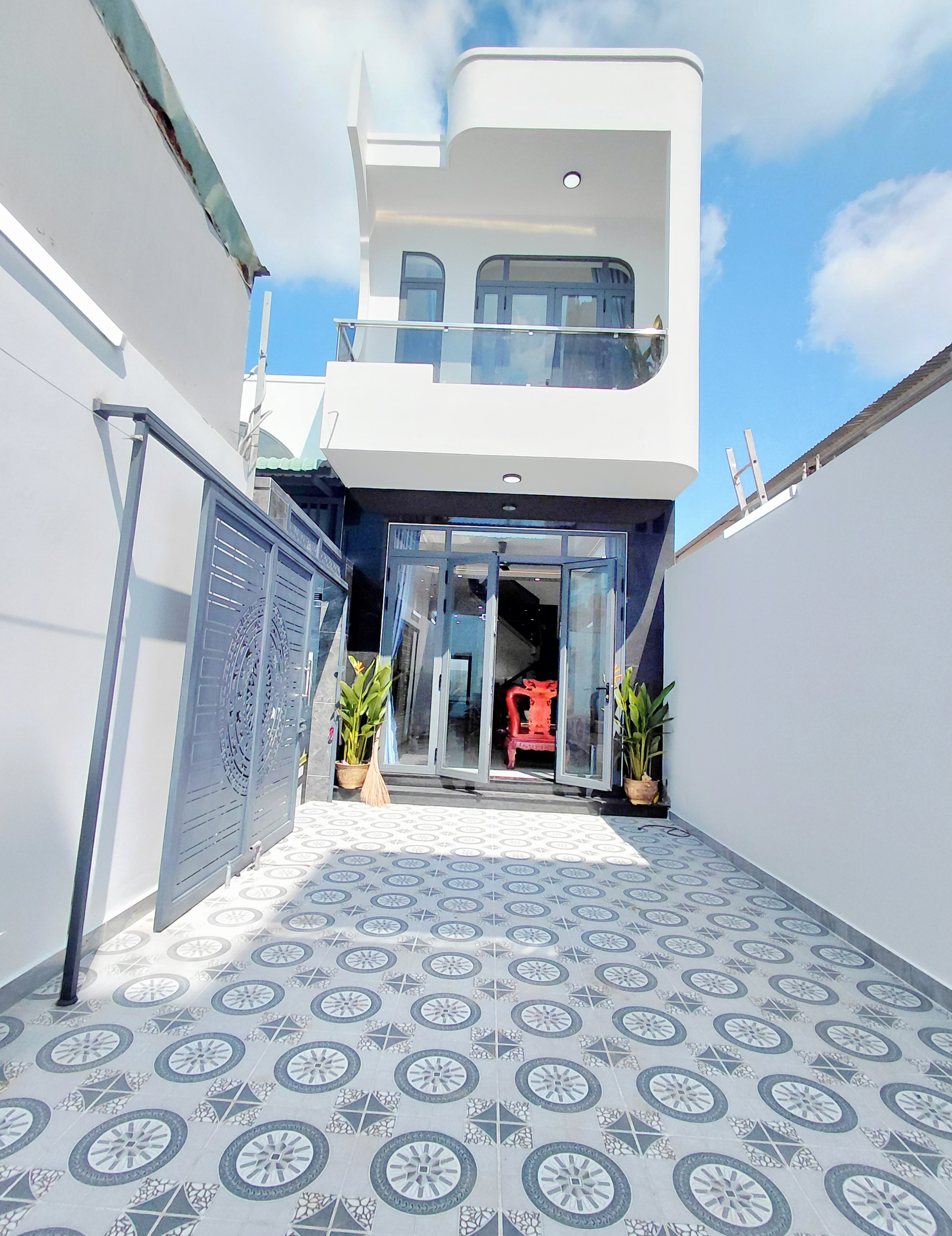 🏡 NHÀ 2 TẦNG_DT HƠN 90M2_MỚI ĐẸP LUNG LINH_FULL NỘI THẤT CAO CẤP_HIỆP THÀNH 17 NGAY BẾN XE BUÝT HI