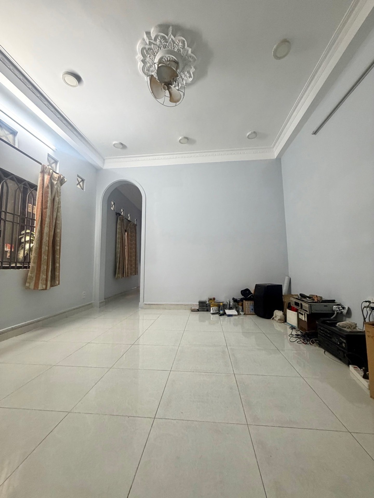28/8 giảm 600 giá mới 8.3 tỷ
SIÊU PHẨM PHẠM VĂN HAI- 3 TẦNG MỚI ĐẸP - CĂN GÓC THOÁNG MÁT- 7PN -