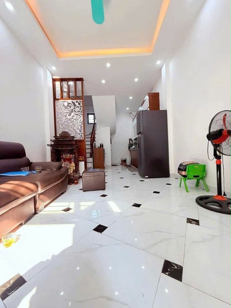BÁN NHÀ XUÂN PHƯƠNG 30M 5 TÂNG NHỈNH 6 TỶ