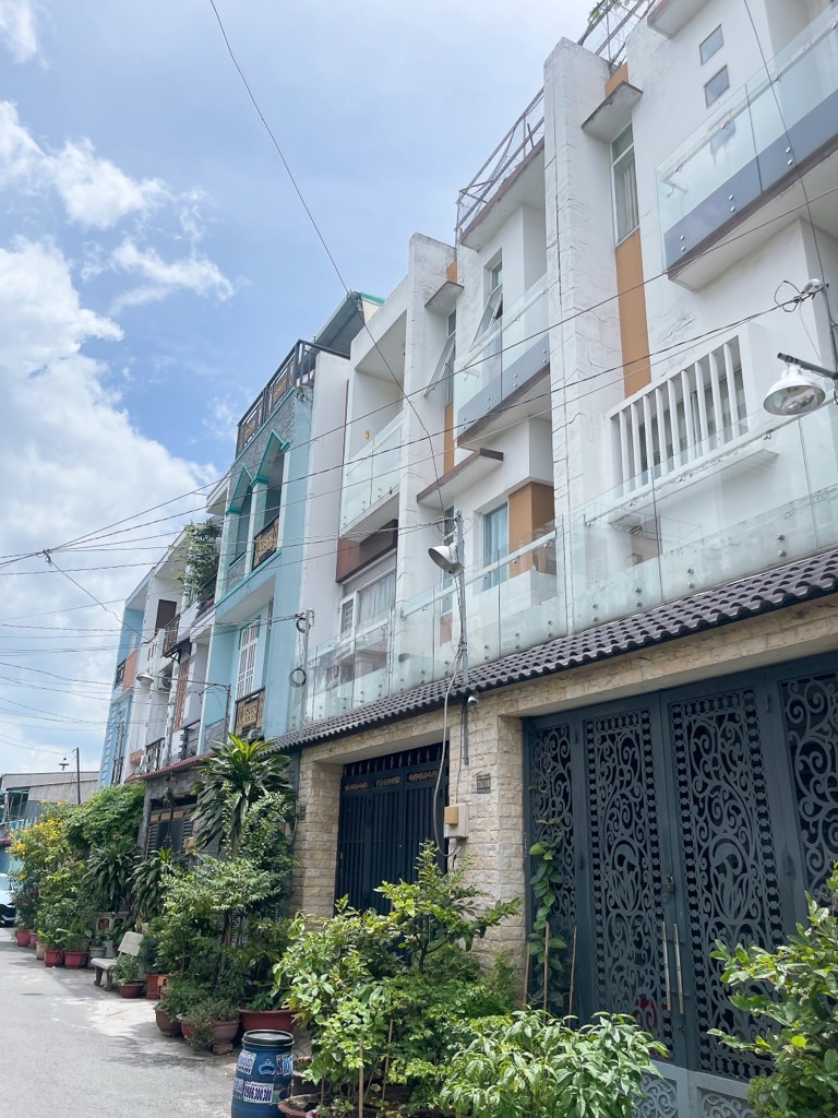 HẺM NHỰA XE TẢI QUAY ĐẦU - GẦN 100M2 - KHU VỰC