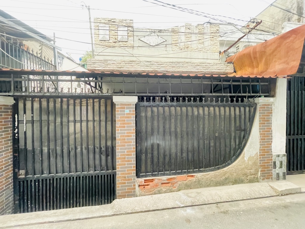 Bán nhà Ngang 4.8m, dài 15m. Ngay chợ Minh Phát, đường TX21. Chỉ 3.7 tỷ