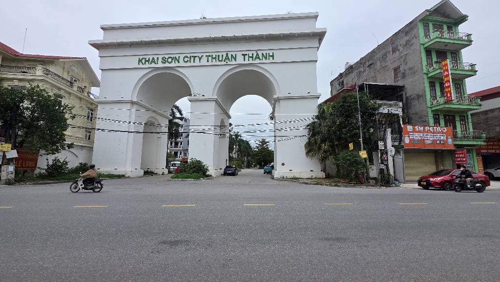 Nhà Mặt Phố Dương Đức Hiền - Đầu Tư Tuyệt Vời!