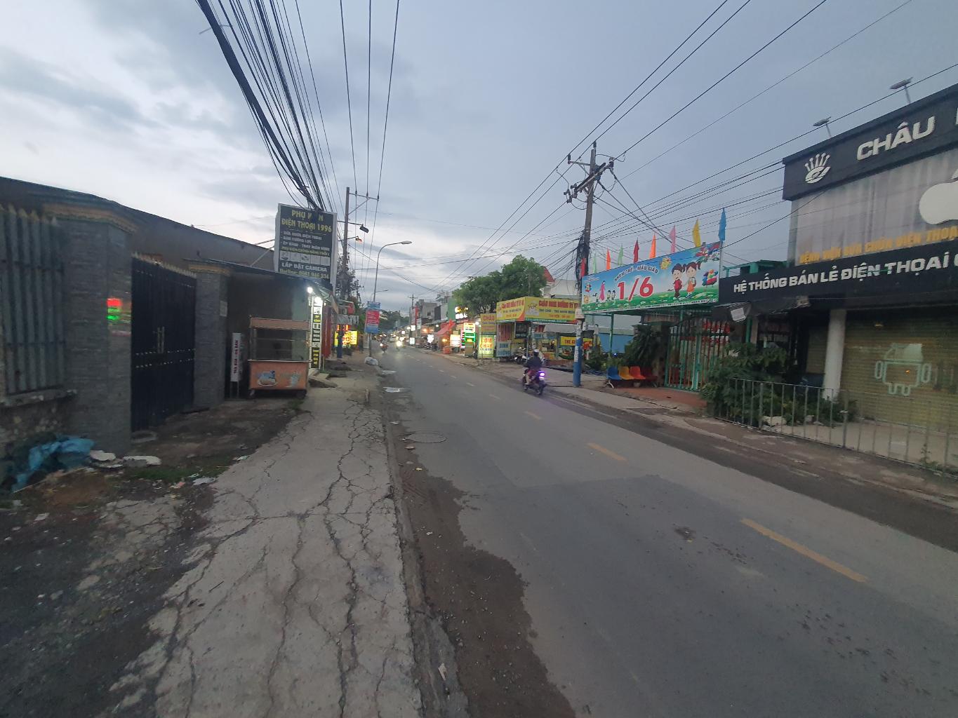 NHÀ MẶT TIỀN NGAY TRUNG TÂM HÀNH CHÍNH DĨ AN GIÁ TỐT,3444M2 50 TỶ giảm còn 43 Tỷ