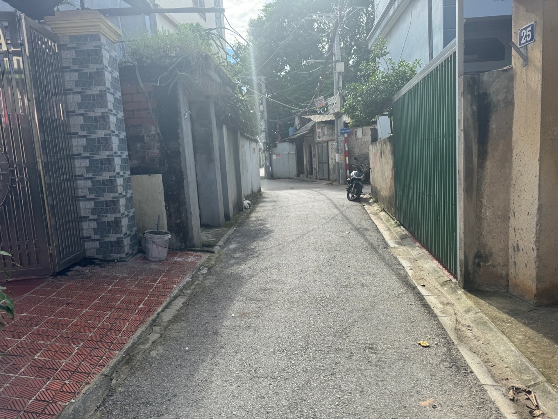 CHÍNH CHỦ NHỜ ĐĂNG BÁN LÔ ĐẤT TẠI PHÙ ĐỔNG, Ô TÔ NHỎ VÀO NHÀ, NGÕ THÔNG, GẦN NHIỀU TIỆN ÍCH, DT100m