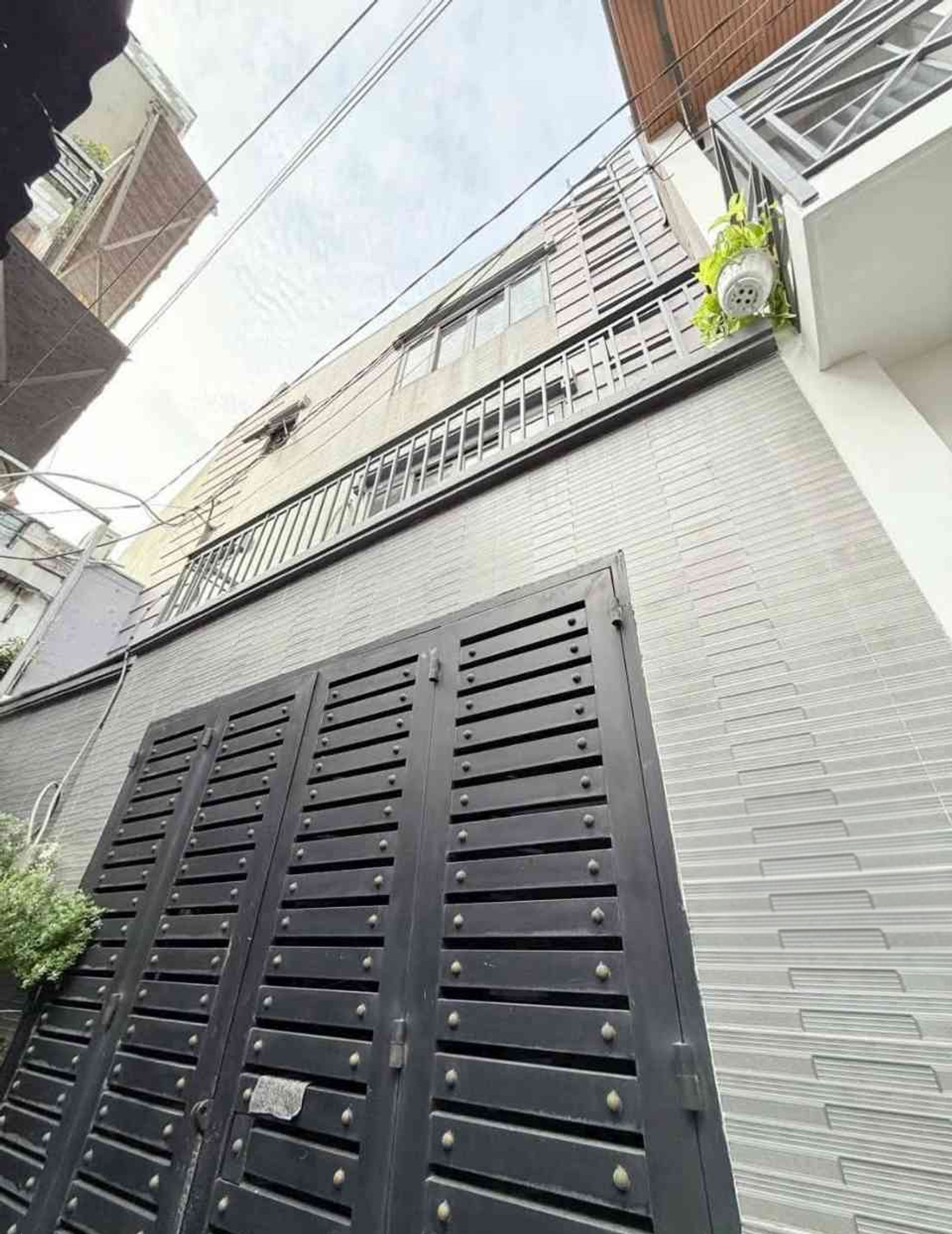 Nhà Quang Trung - Sát VinCom - Gần Mặt tiền .