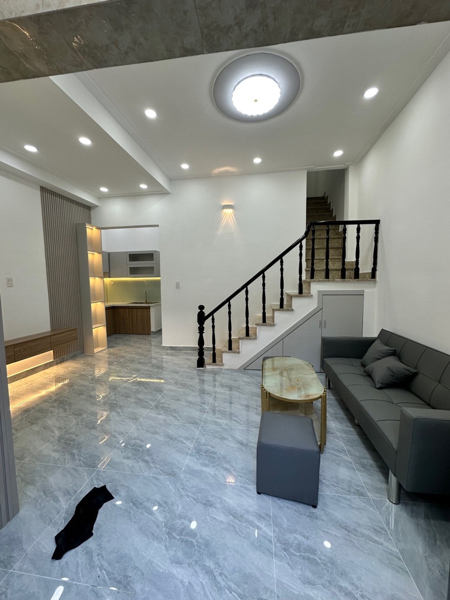 N.hà đ.ẹp Nguyễn Duy, phường Chánh Hưng, Q8