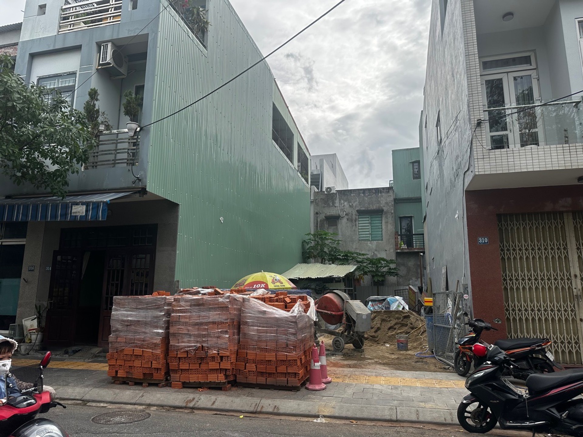 Bán đất mặt phố Phạm Cự Lượng, diện tích 102.6m2, giá 22 tỷ