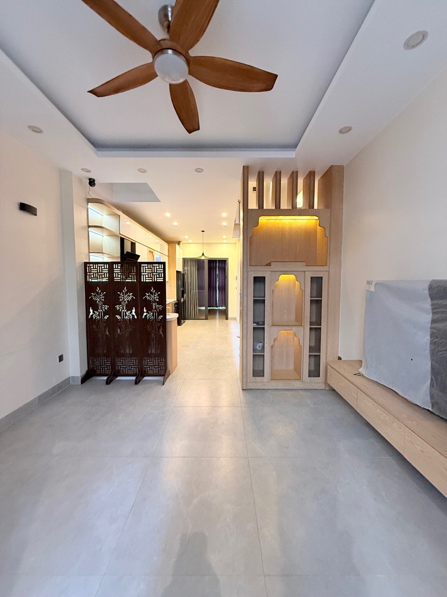Nhà hẻm xe hơi Bùi Tư Toàn, Quận Bình Tân, 80m2, 4 tầng 5pn, nhà mới ở ngay. Giá 7,7 tỷ