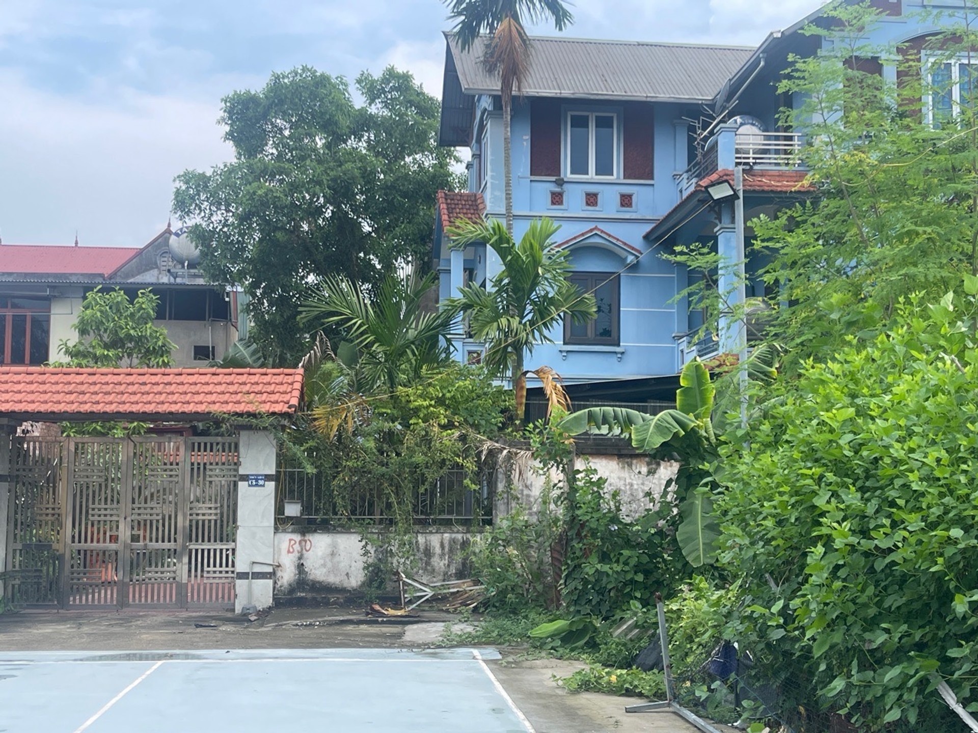 Bán nhà riêng 3 tầng tại Tân Minh, Sóc Sơn, diện tích 204m2 mặt tiền 10m