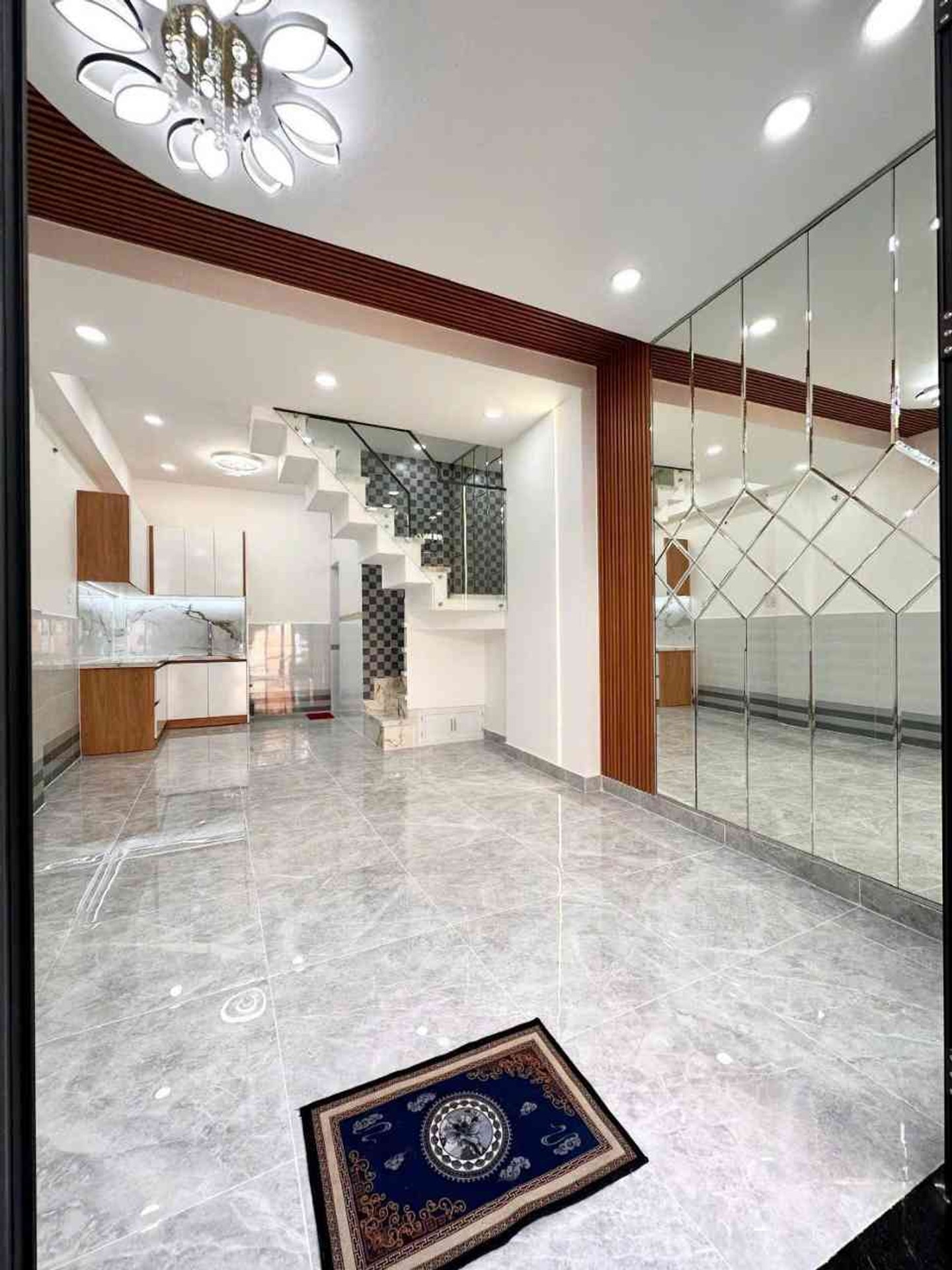 Bán nhà 2 tầng 25m2 tại trung tâm Quận 8 giá 3,45 tỷ