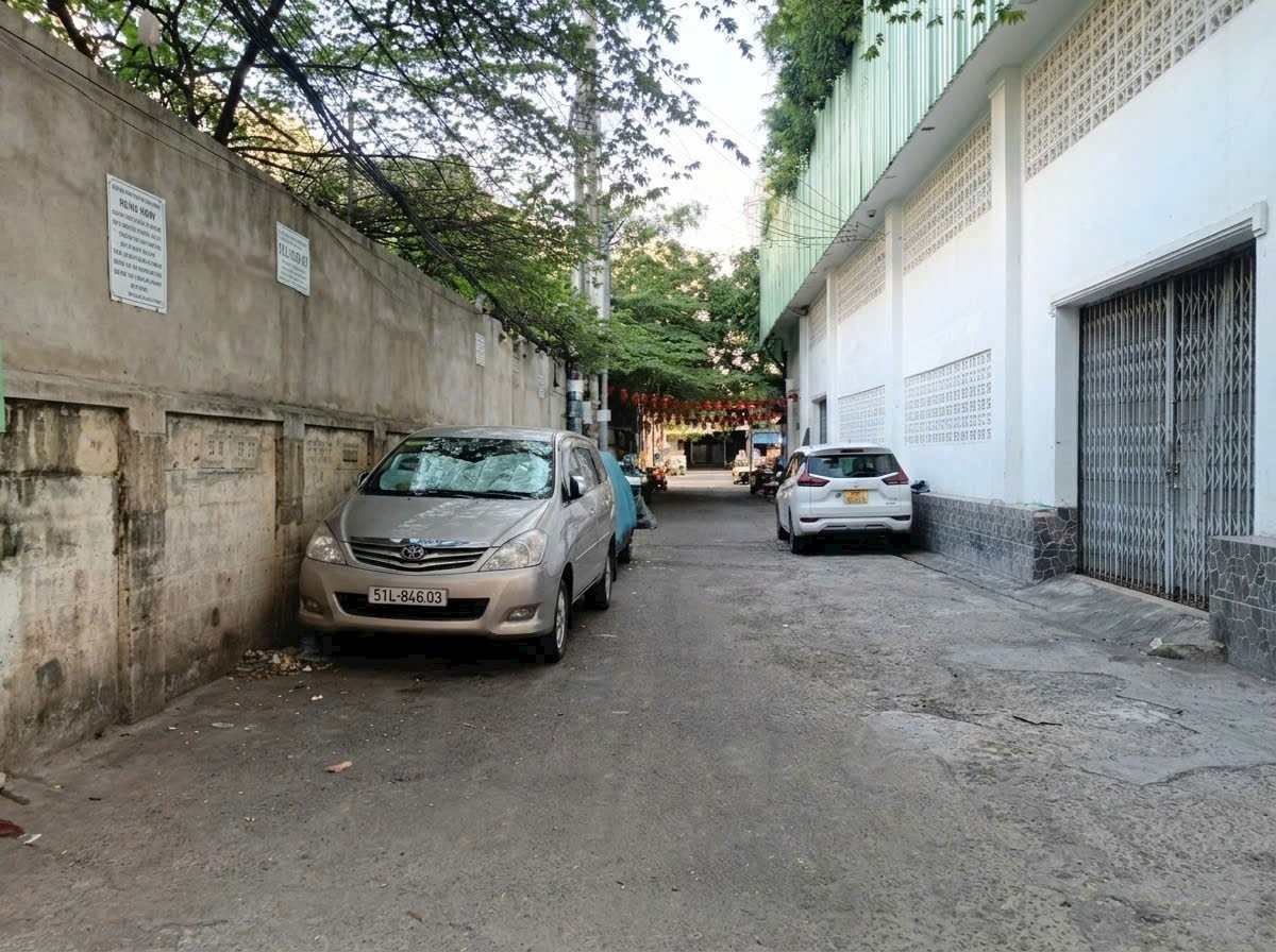Chỉ 5.tí Hẻm xe hơi ngay H.V Cán bộ P.12 - 50m2 ngang 4.5 Gần mặt tiền.