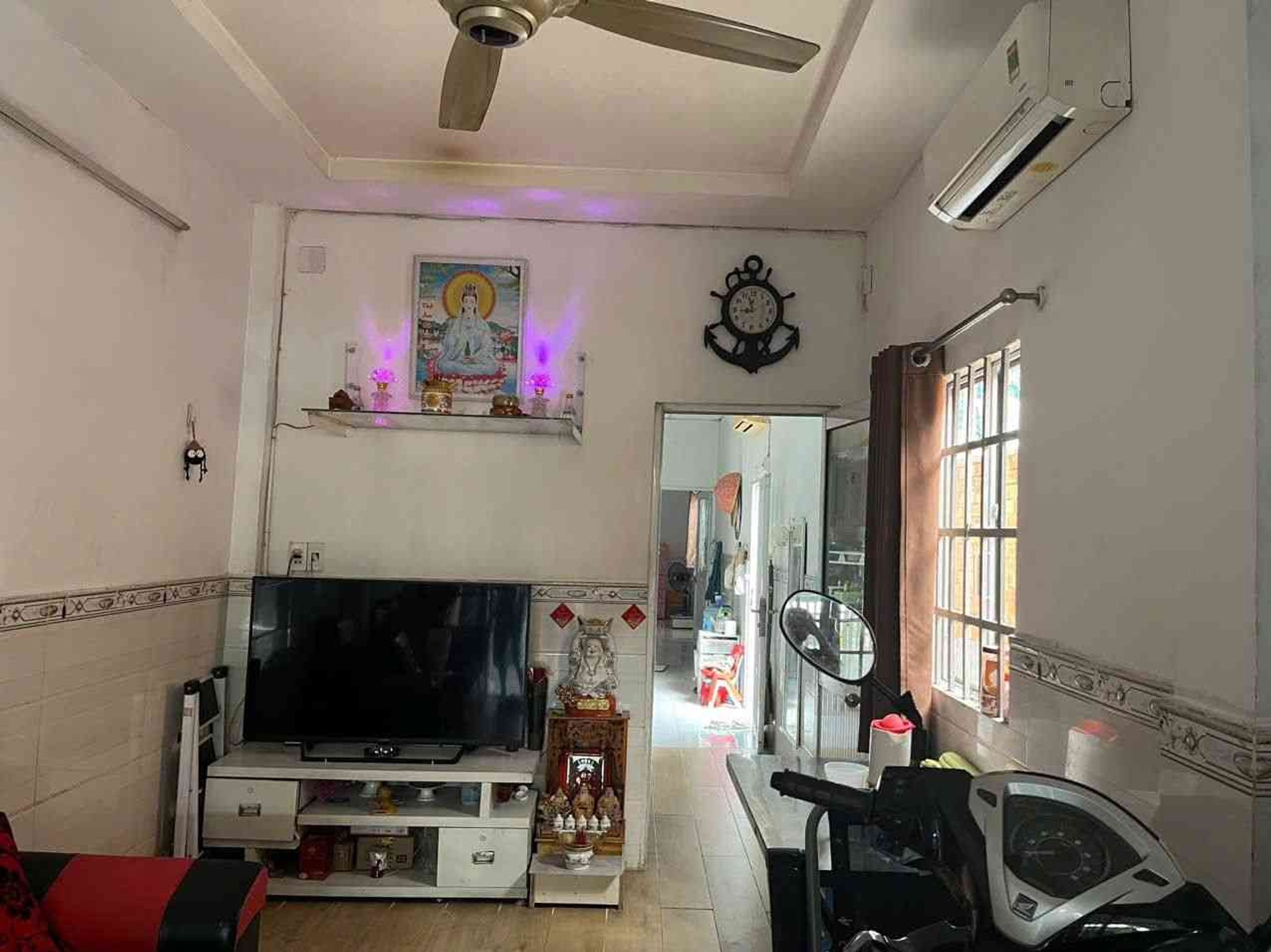 Cơ hội hiếm có sở hữu nhà rộng rãi tại Tây Lân với 4 phòng trọ thu nhập ổn định