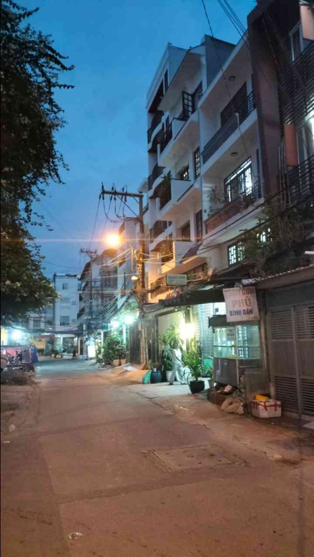 Cơ hội sở hữu nhà Giáp Q1 Mặt tiền kinh doanh 4 tầng Dương Bá Trạc Ngang 4.1m giá tốt Chỉ 8 tỷ tí