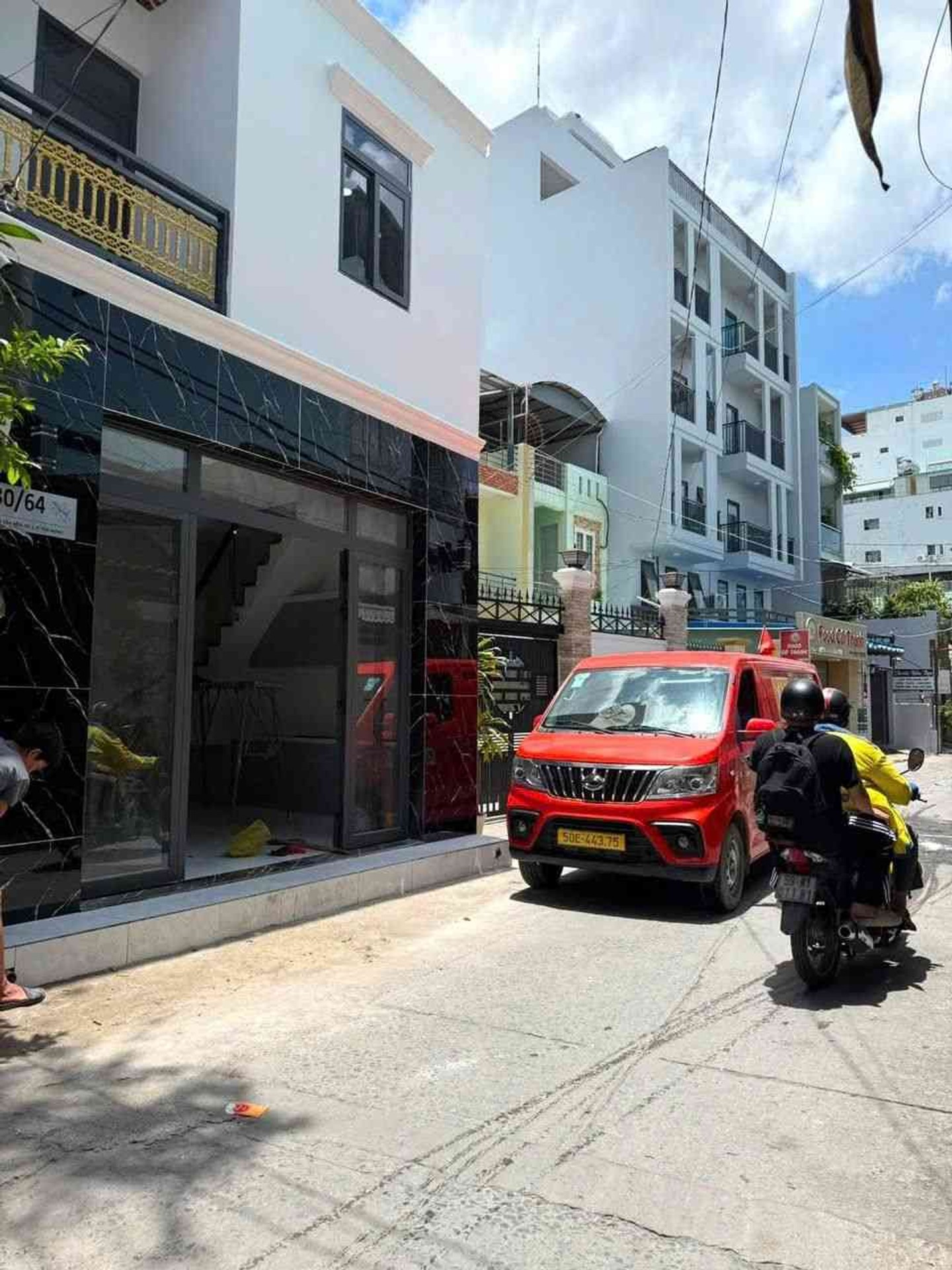 🏡🏡BÁN NHÀ MẶT TIỀN HẺM XE HƠI KINH DOANH – 30/64 LÂM VĂN BỀN, QUẬN 7
Diện tích : 5x6 1lầu mới
