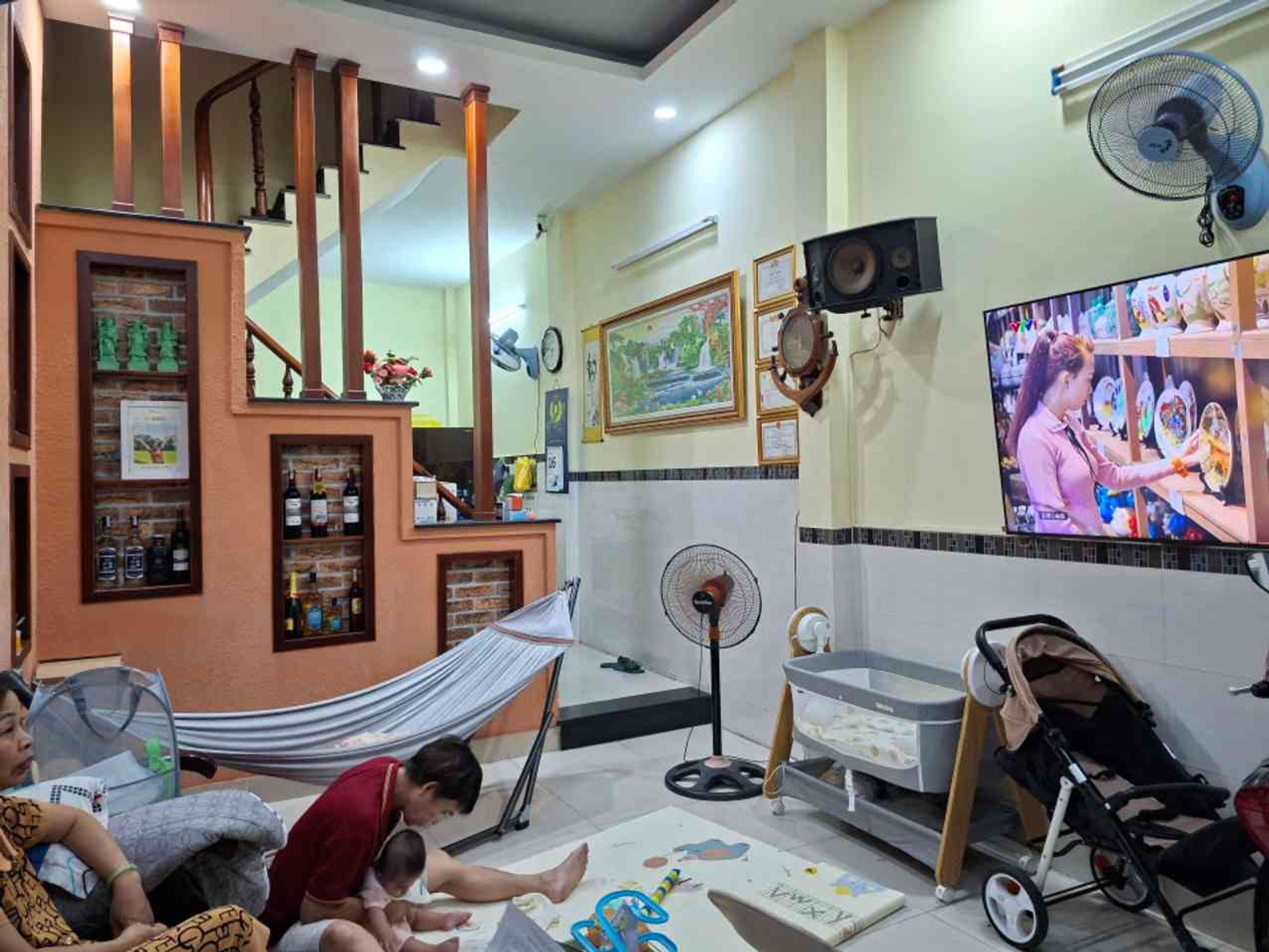 Nhà đẹp hẻm rộng Tân Bình, thiết kế tiện nghi
