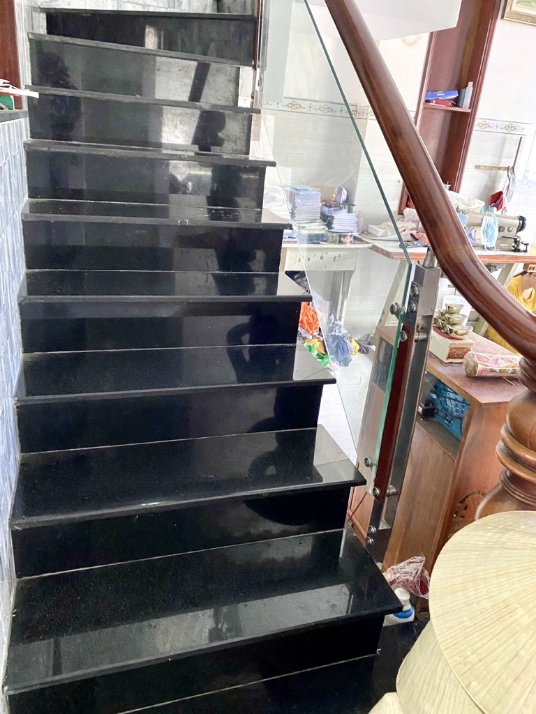 Bán nhà 3 tầng đường sô 6 Linh Tây thủ đức. Hẻm xe hơi giá 5.6 tỷ