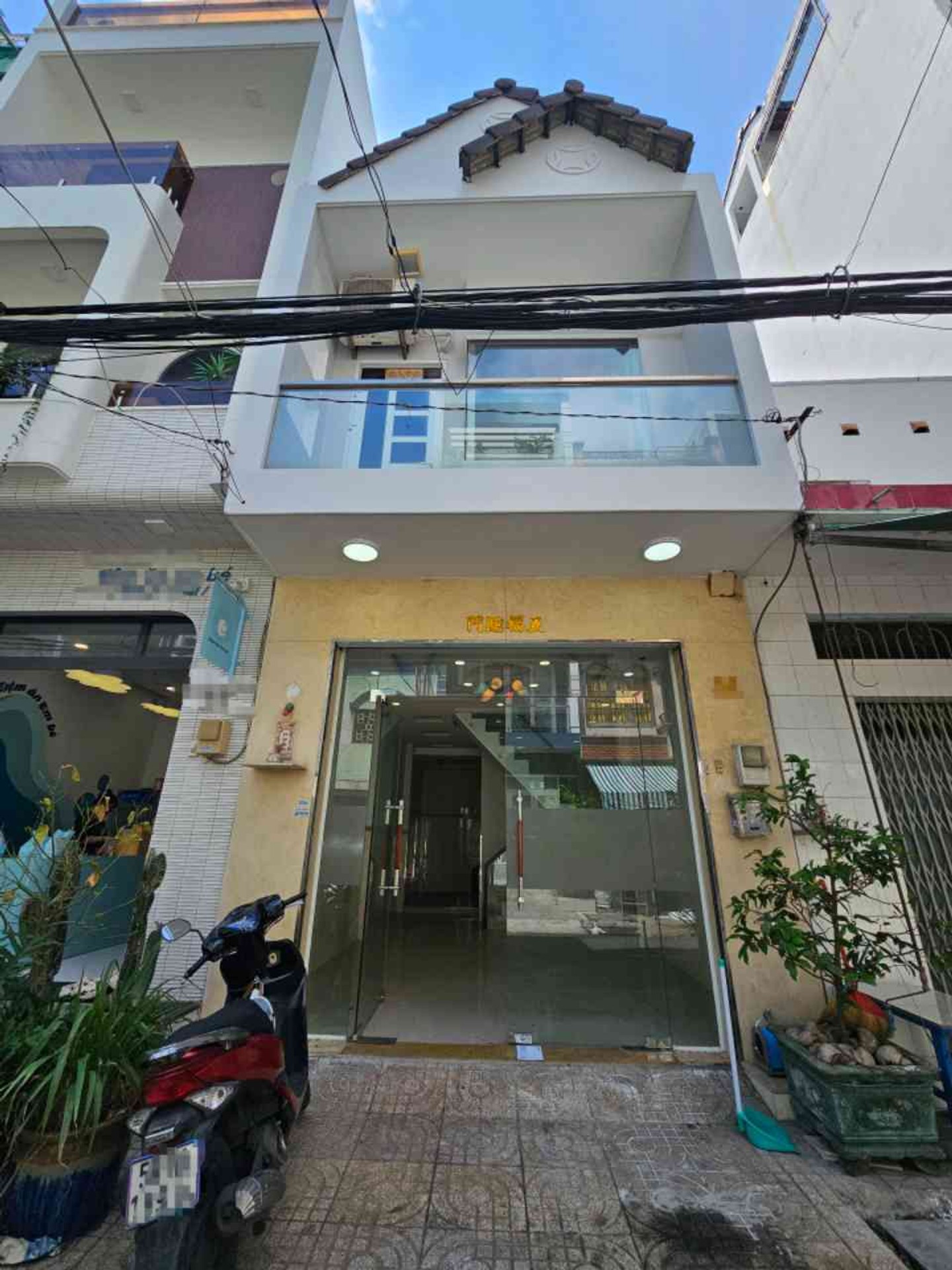 Bán nhà mặt phố 40m2, 2 phòng ngủ, giá 6,5 tỷ tại Bình Tân