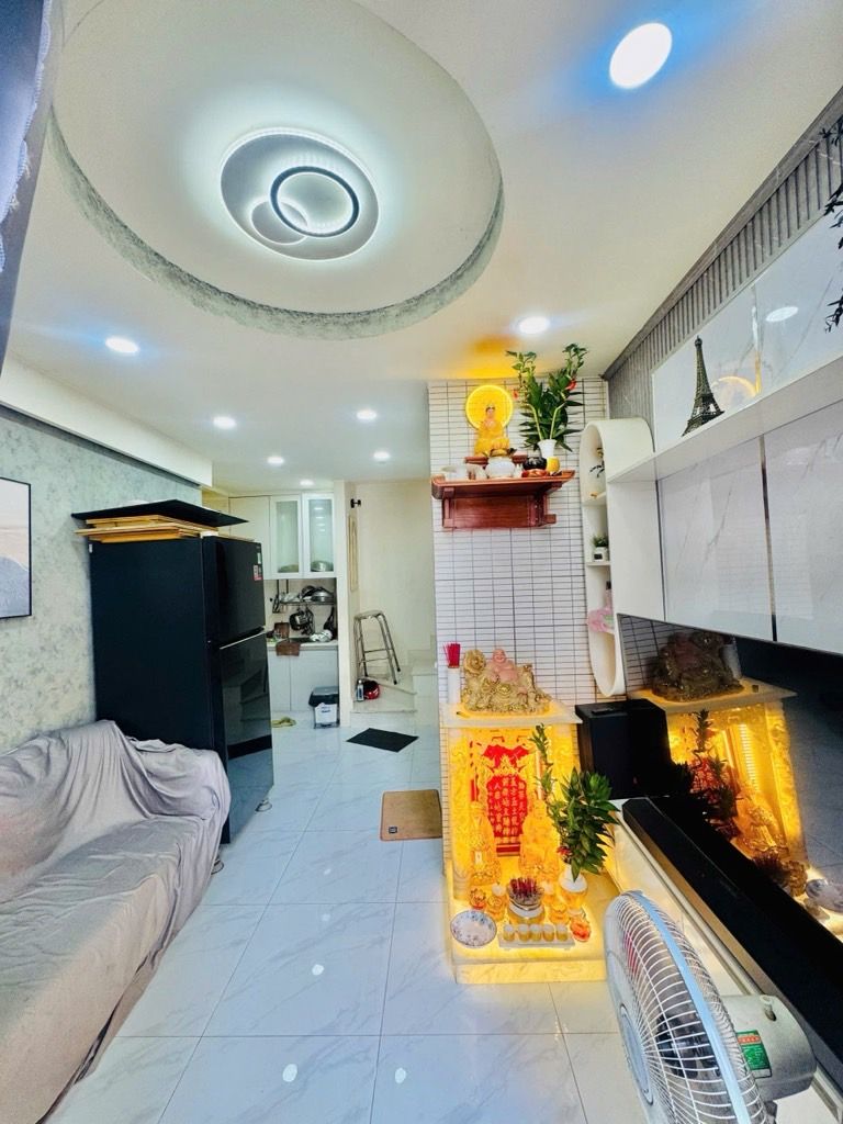 Nhà 2 tầng hẻm ô tô ngay Bệnh Viện Gia Định, giá sốc