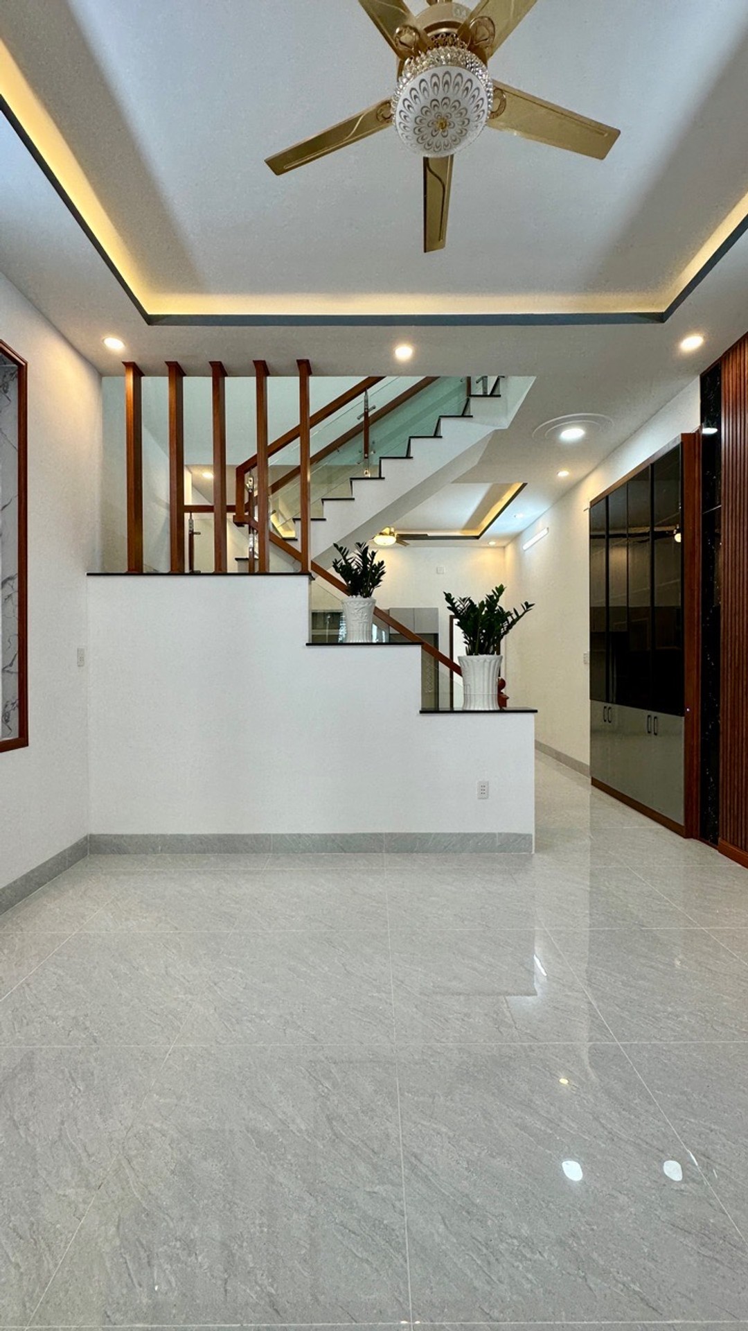 Cơ hội hiếm có sở hữu nhà mặt phố Bà Điểm giá cực tốt