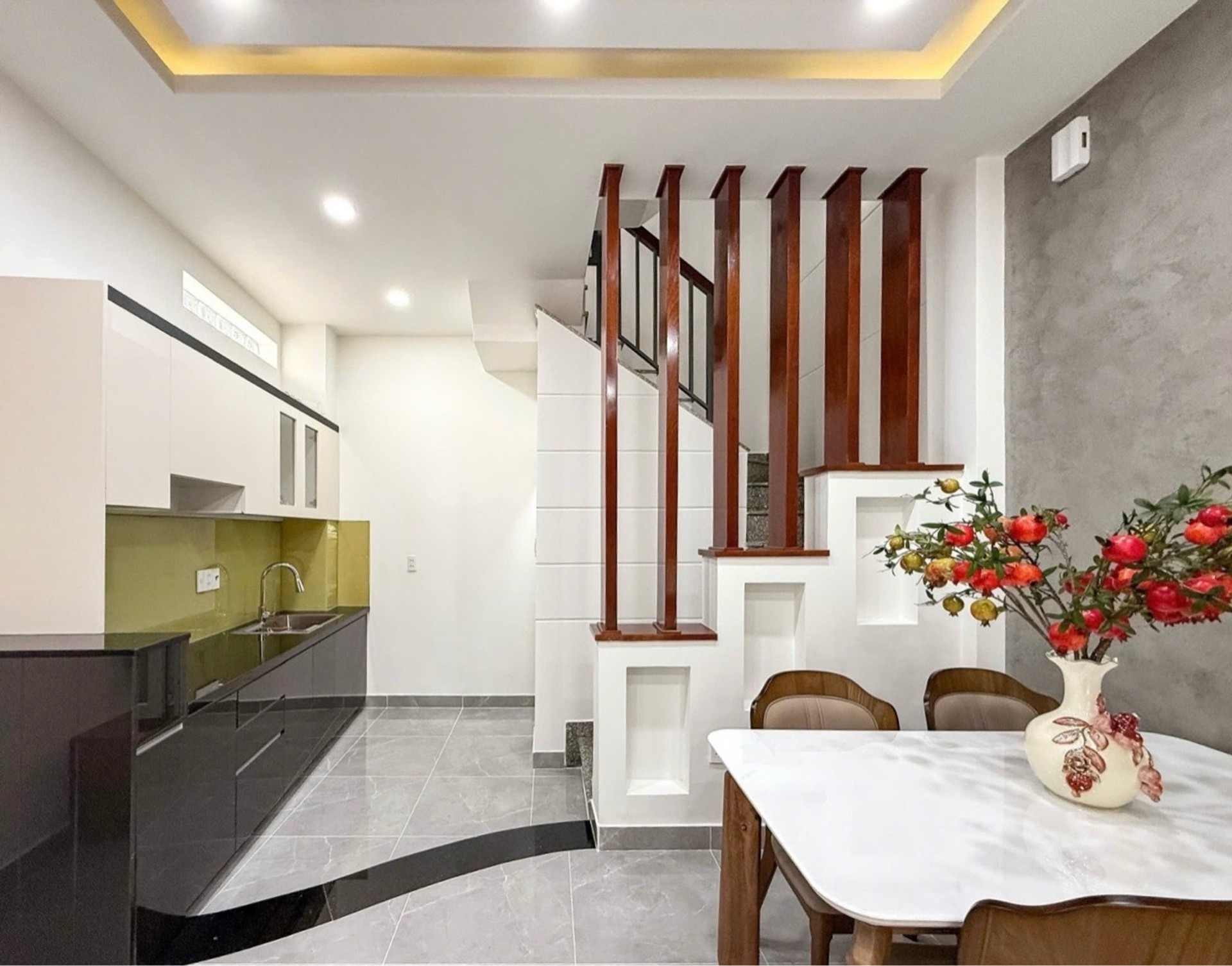 Nhà lô góc 4 tầng đẹp tại Phường 3, Phú Nhuận, diện tích 31m²
