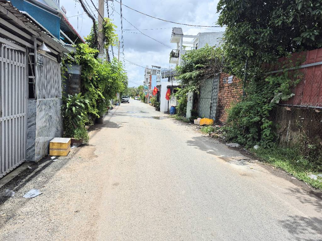 Nhà gần QL13, 9tỷ , hẻm thênh thang,vị trí tiềm năng tăng rất cao