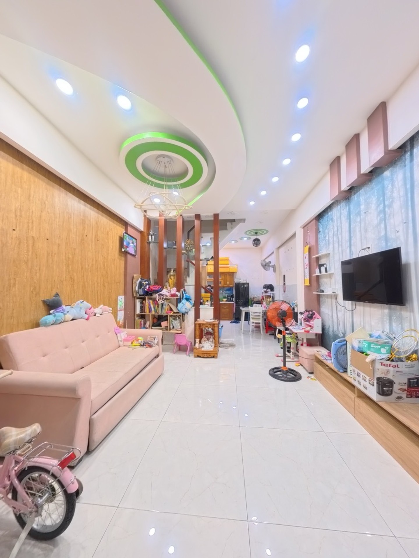 Nhà 2 tầng 37m2 gần chợ Lê Văn Quới giá 5.25 tỷ