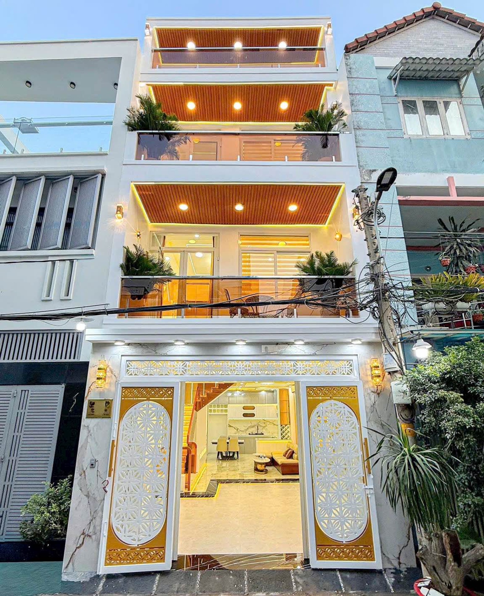 SIÊU PHẨM 3 TẦNG – Ô TÔ NGỦ TRONG NHÀ – PHÚ THUẬN, QUẬN 7 – 5M x 12M – 4PN FULL NỘI THẤT, NHỈNH 9 T