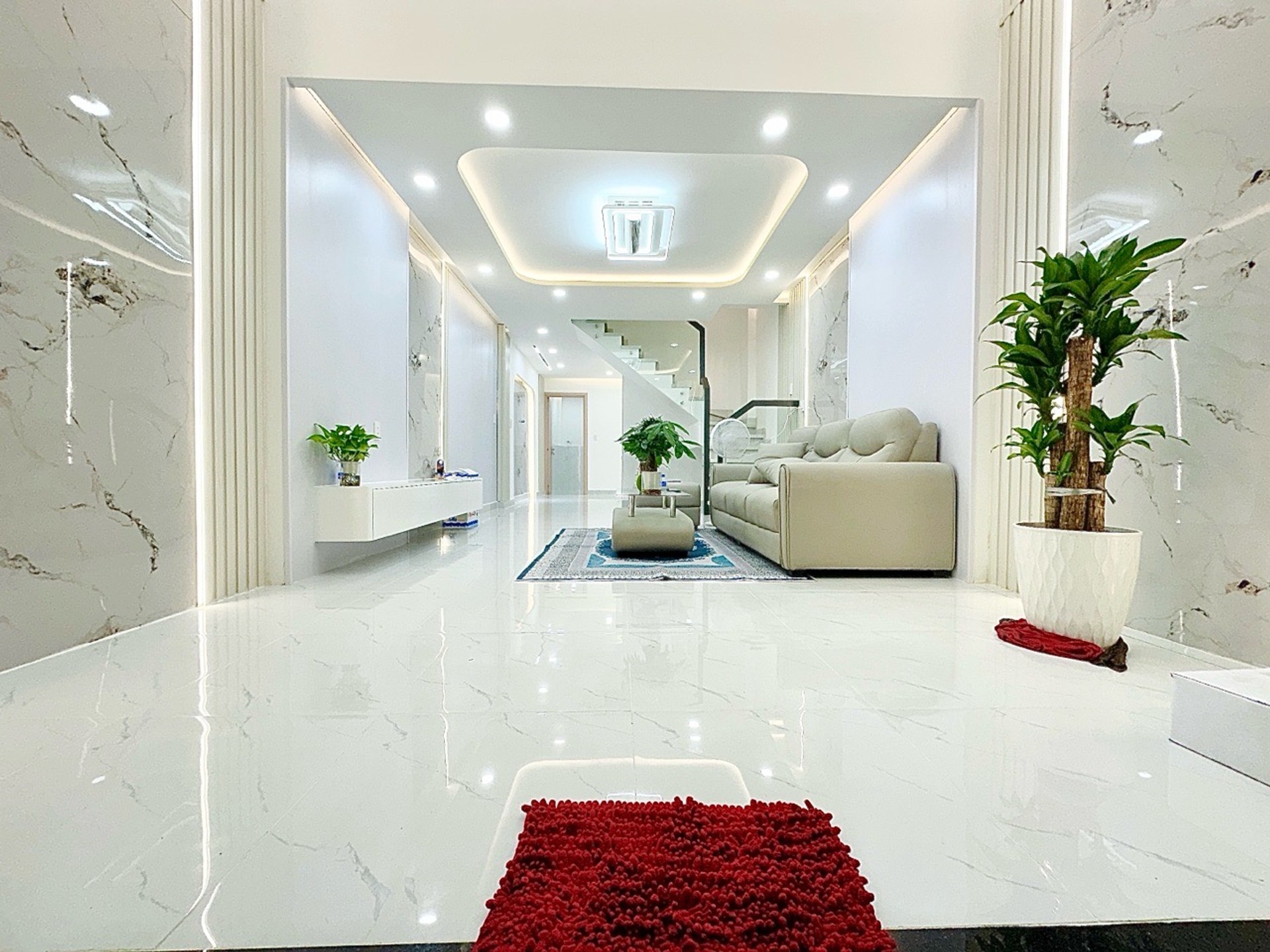 Cơ hội vàng sở hữu nhà 2 tầng thiết kế hiện đại tại Huỳnh Thiện Lộc với giá cực tốt