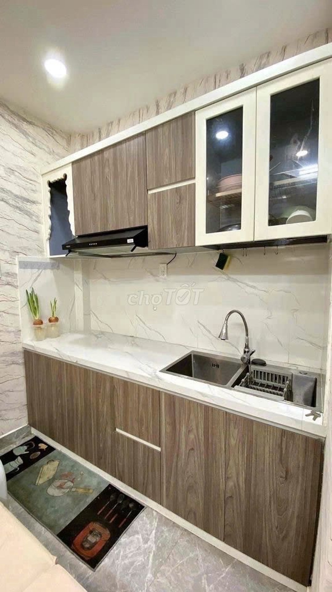 NHÀ 3 TẦNG – 4PN - HXH – GẦN TRẦN HƯNG ĐẠO - Q.5 – NHỈNH 6 T.Ỷ (TL)