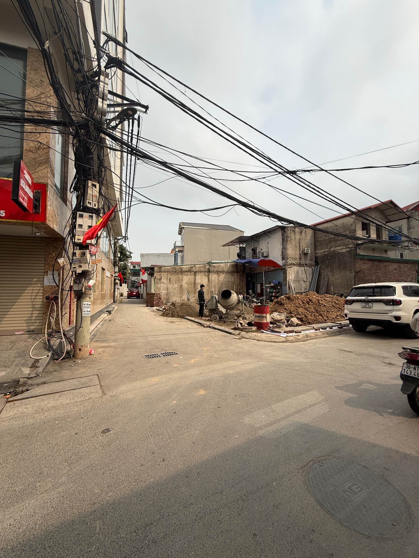 BÁN ĐẤT TẶNG NHÀ- DÒNG TIỀN. OTO ĐỖ CỬA. TẠI HẬU DƯỠNG THIÊN LỘC