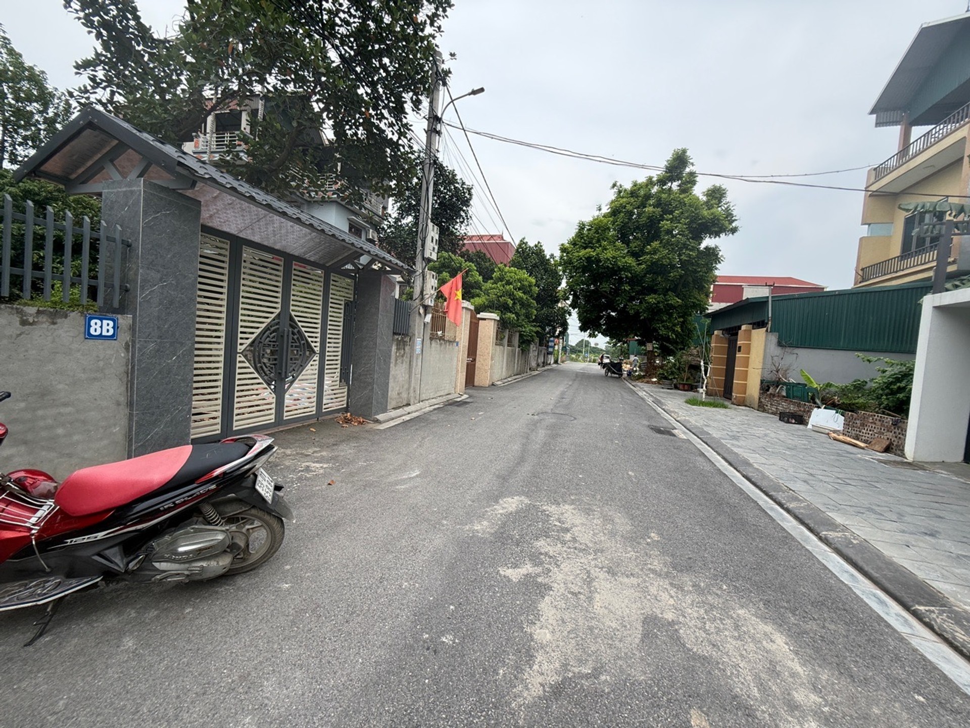 Bán đất nền vuông vức hướng Nam tại Nguyên Khê, mặt tiền rộng, đường ô tô 6m