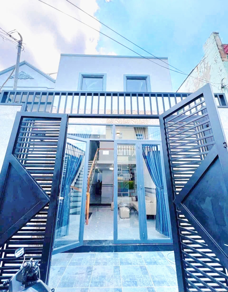 🏡NHÀ 4M x 15M_ 3 PHÒNG NGỦ_HẺM XE HƠI ĐỖ CỬA_LÊ VĂN KHƯƠNG GẦN CẦU VƯỢT TÂN THỚI HIỆP QUẬN 12 💰CH