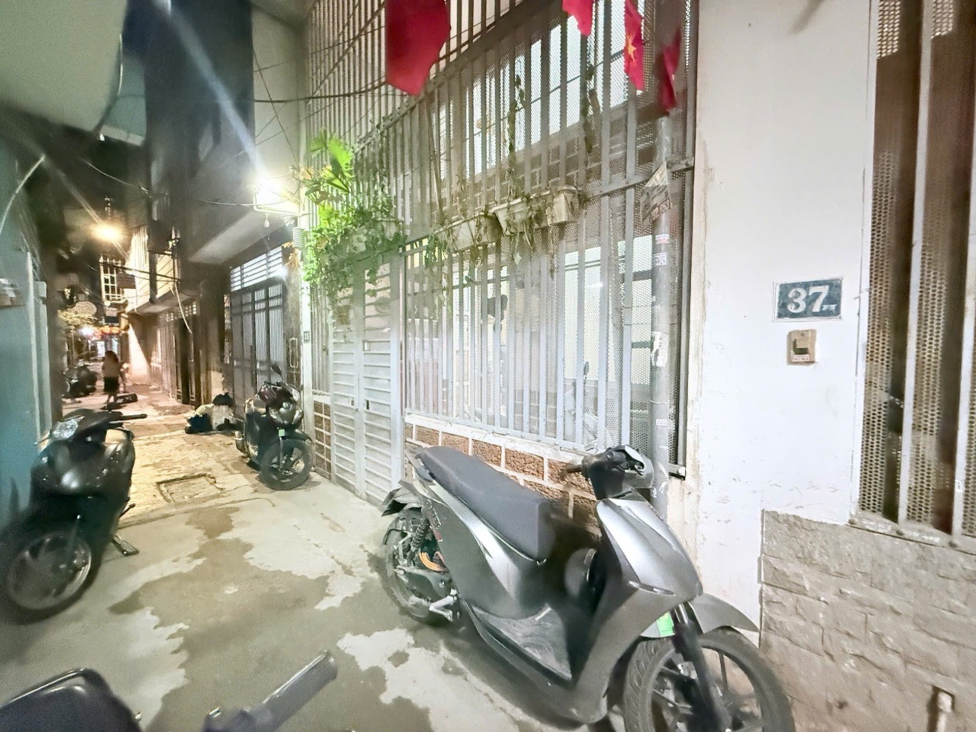 Cơ hội hiếm có sở hữu nhà 5 tầng khu Miếu Đầm giá sốc giảm hơn 1 tỷ