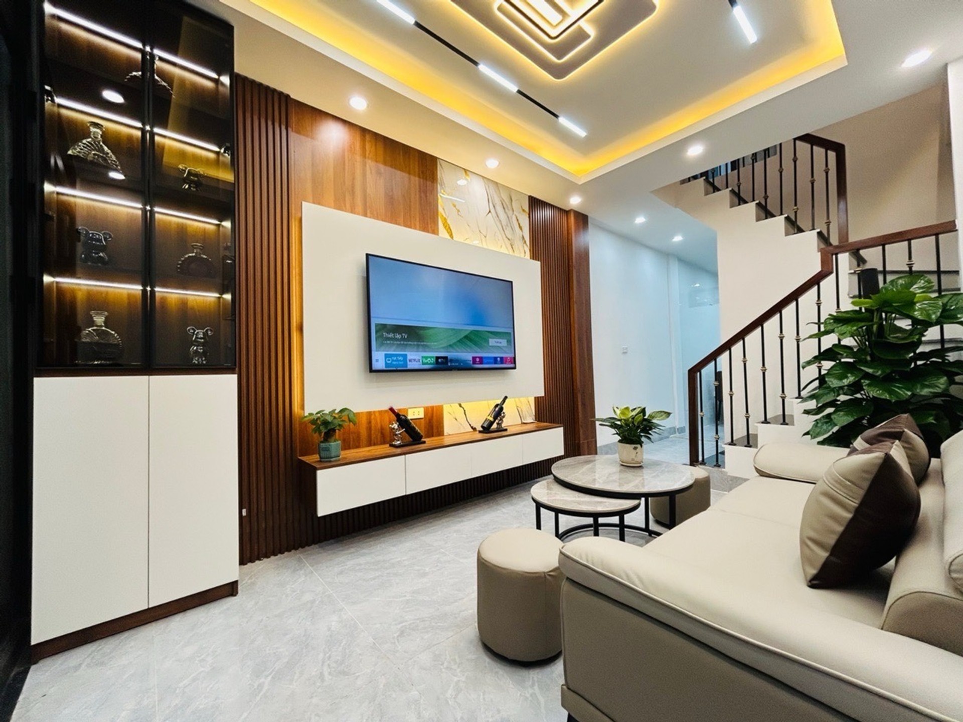 CHỦ THỞ OXY! SIÊU PHẨM CẦU GIẤY HƠN 8 TỶ, Ô TÔ TRÁNH, HAI THOÁNG, NHÀ SIÊU ĐẸP
