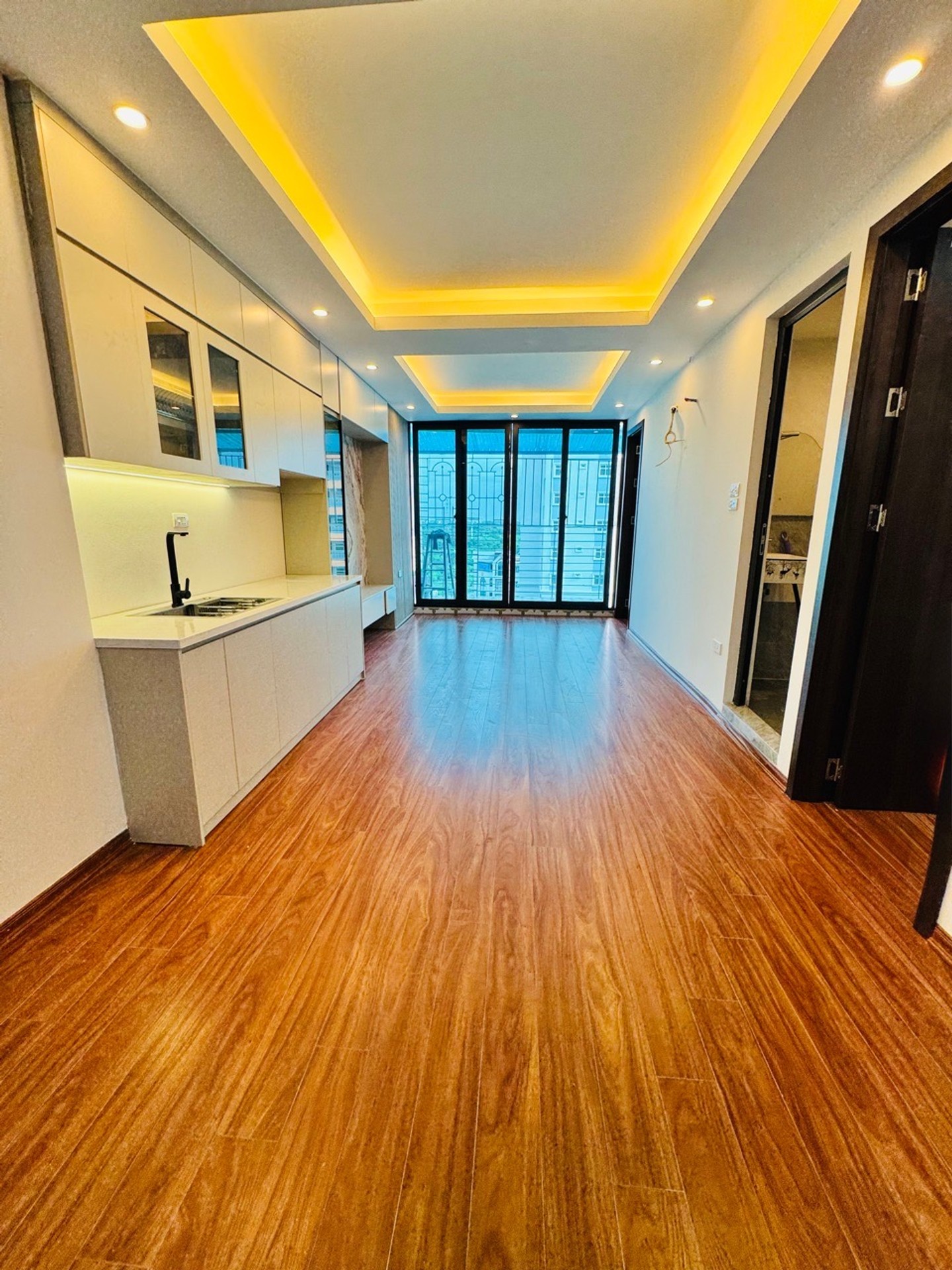 Căn hộ 2 ngủ thoáng mát trung tâm Đền Lừ giá hợp lý