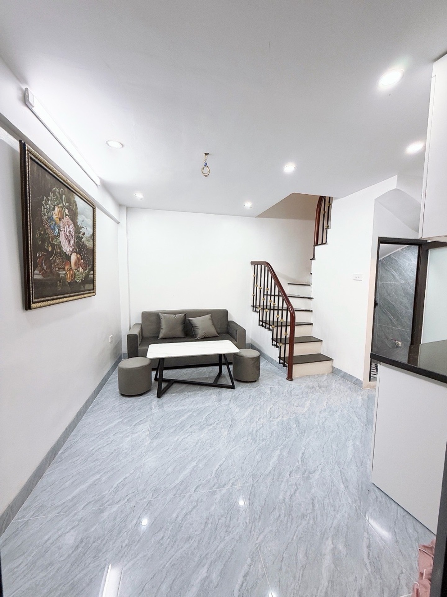 Bán nhà 4 tầng gần Ô Chợ Dừa, Đống Đa, 2 phòng ngủ, giá 3.25 tỷ
