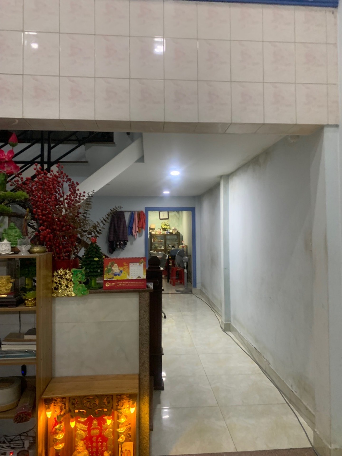 Nhà mặt phố 2 tầng, mặt tiền rộng tại Tân Thới Nhất, giá 7,1 tỷ
