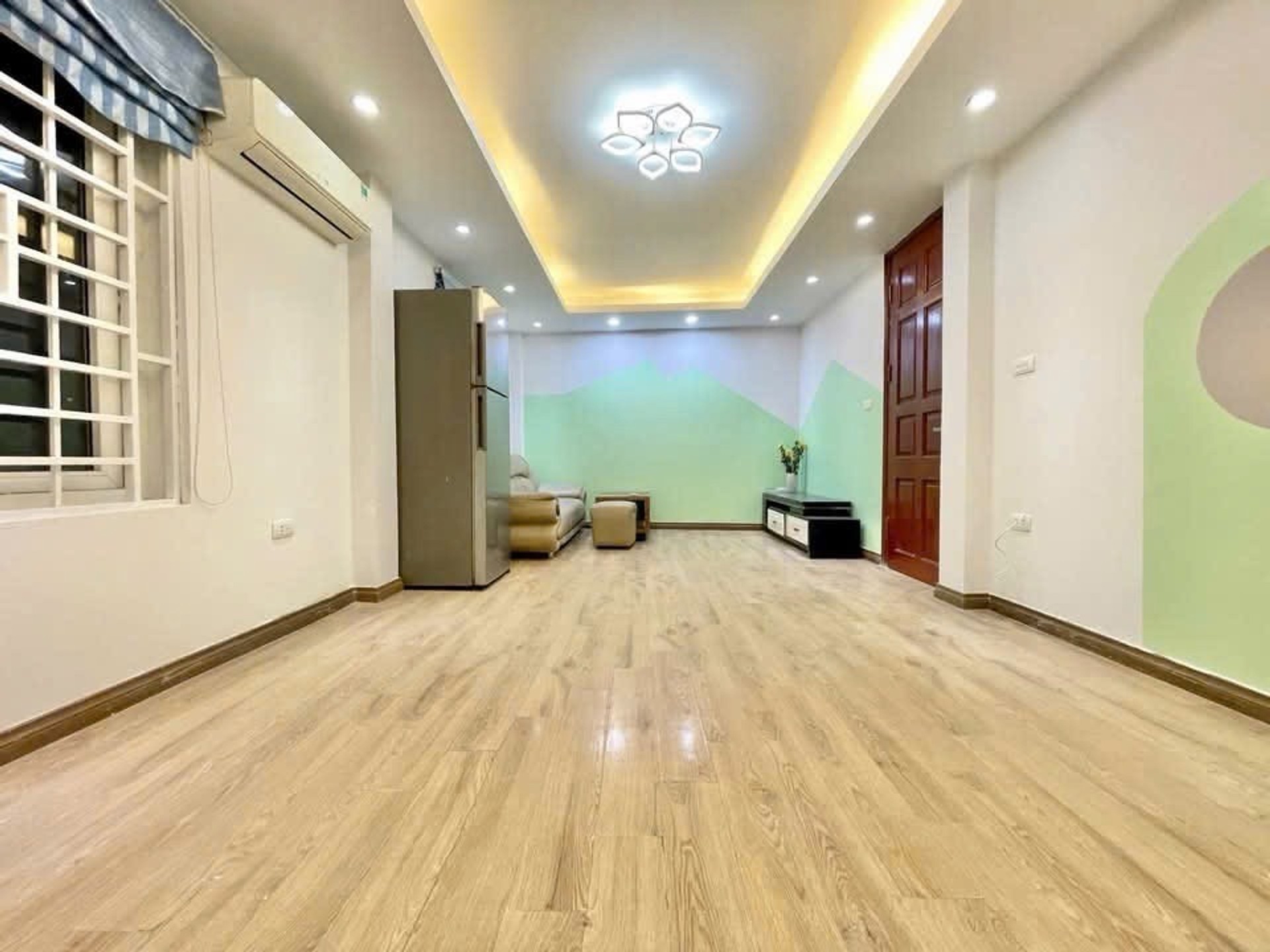 Bán nhà LÔ GÓC 2 MẶT THOÁNG KIM GIANG NGÕ THÔNG Ô TÔ, KINH DOANH ,DÒNG TIỀN 22TR/THÁNG Nhỉnh 9ty