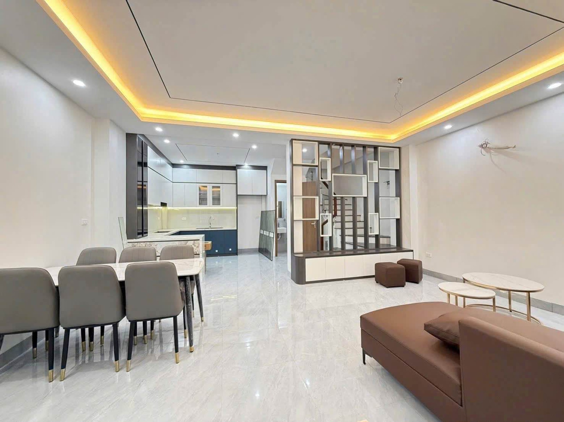 Cơ hội hiếm có sở hữu nhà 4 tầng mặt tiền rộng tại An Khánh