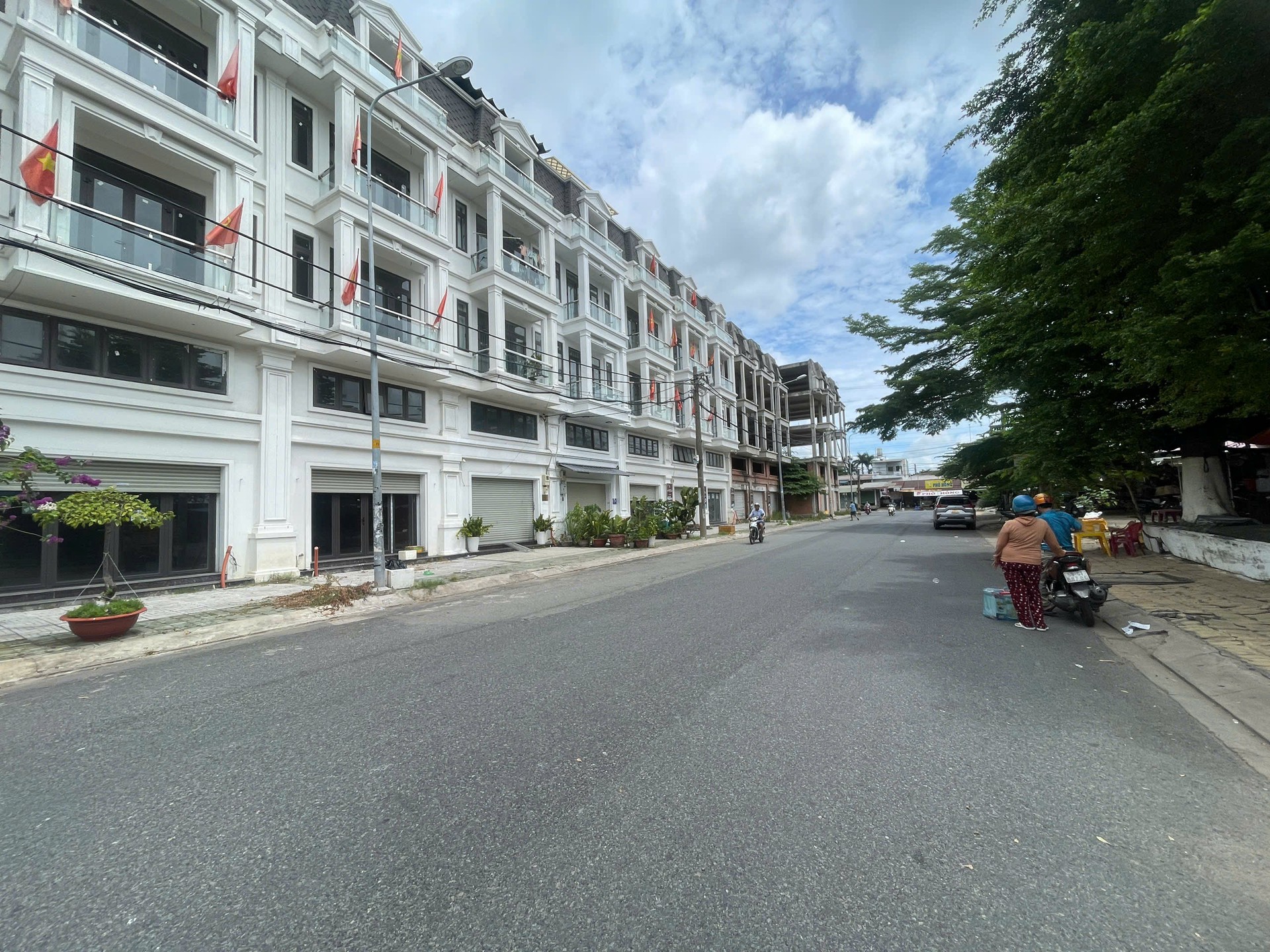 Bán Shophouse 5 Tầng KDC An Sương Phường Đông Hưng Thuận Mặt Tiền 5m