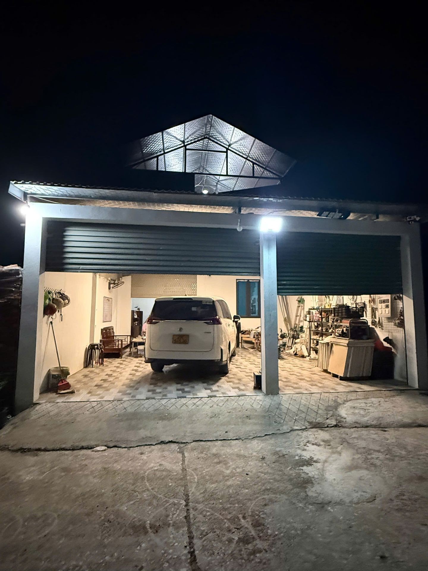 Cơ hội sở hữu Nhà Riêng Vị Trí Vàng Đan Phượng 120,4m2, Đường Ô Tô tránh, dừng đỗ, giá chỉ 9 tỷ.